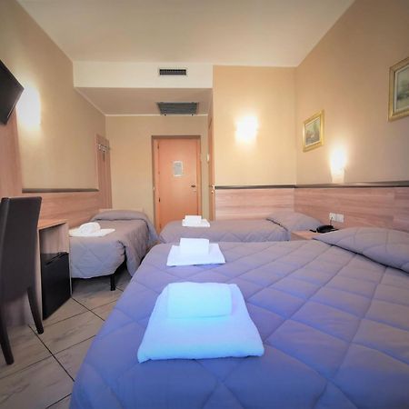 Hotel Brianza Μιλάνο Εξωτερικό φωτογραφία