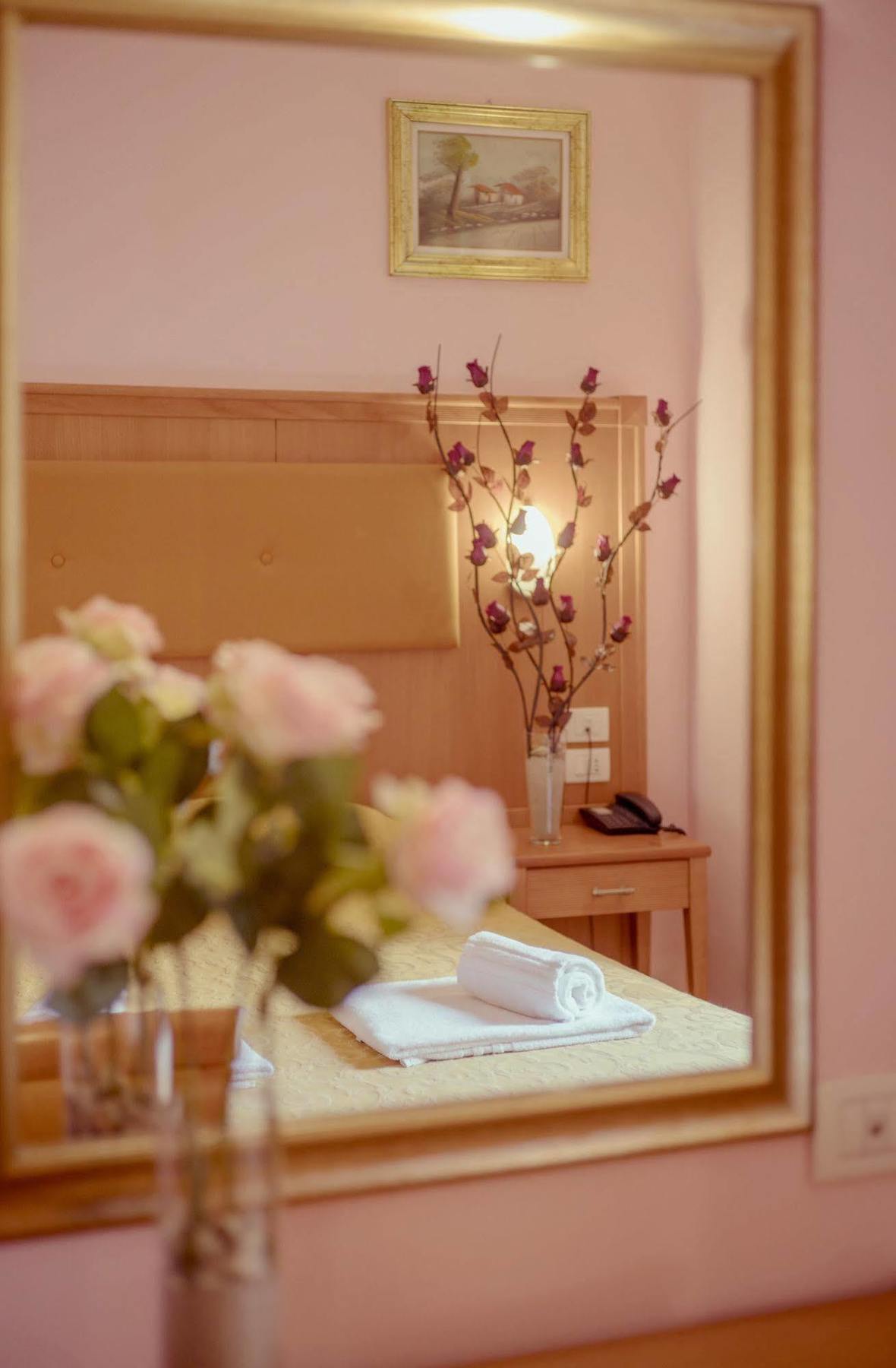 Hotel Brianza Μιλάνο Εξωτερικό φωτογραφία
